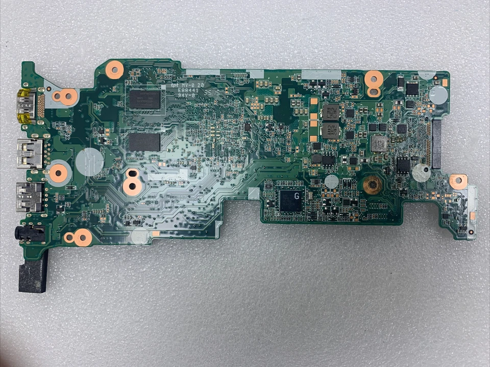 HP Chromebook 11-2200na Motherboard Intel celeron 2840 2GB Ram 16GB storage - Image 3 of 3