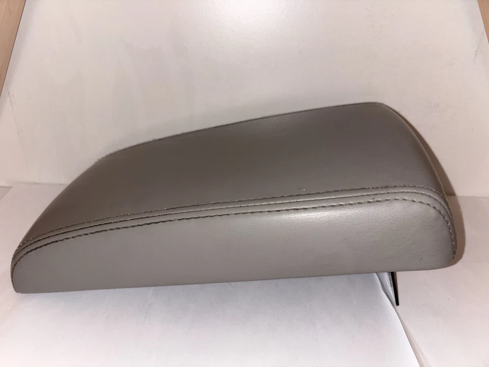 2007 Chevrolet Impala бежевый центральная консоль кожаный подлокотник в сборе OEM - Изображение 3 из 4