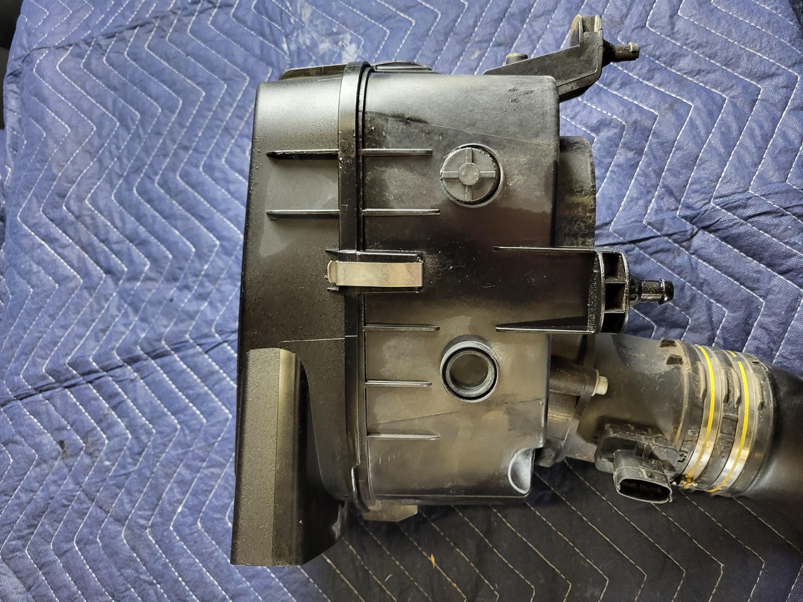 Used Oem Maserati Left Driver Air Cleaner Housing Box for 14-21 Quattroporte 3.0