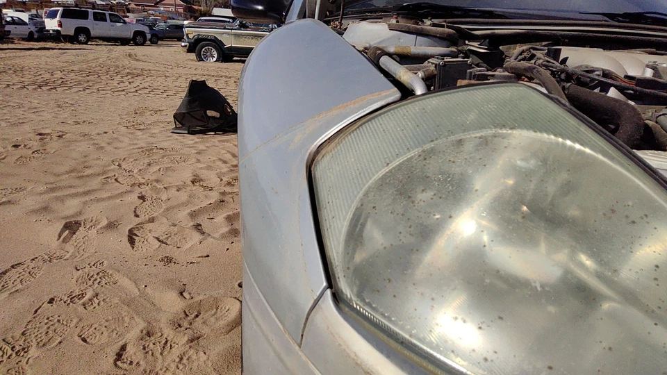 Guardabarros delantero derecho pasajero Mitsubishi Eclipse 2000-2005 A68 plata de ley Foto 2 de 4