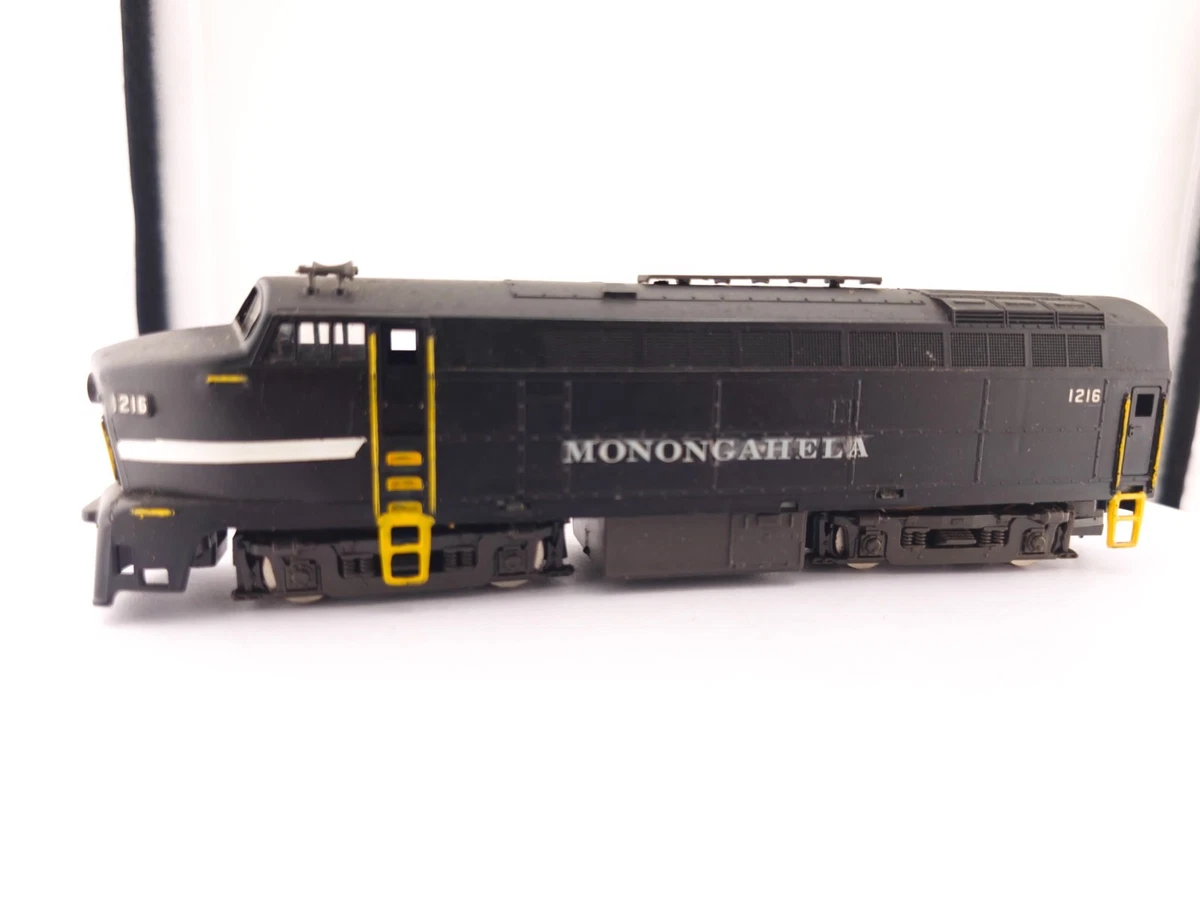 Sharknose In Ho Scale Model Railroad Locomotives for sale | eBay display picture 1