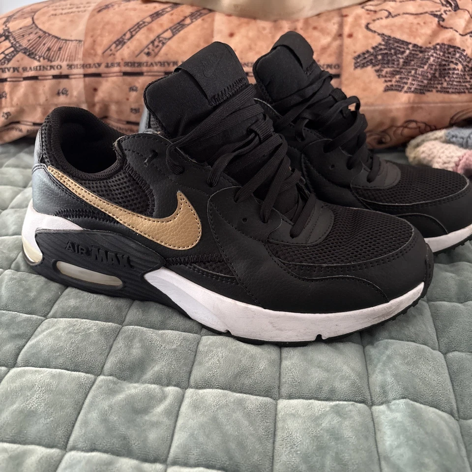 Nike Women's Tennis Shoe Air Max Excee Casual Size 10 Black Gold DH1088 - Image 3 of 4
