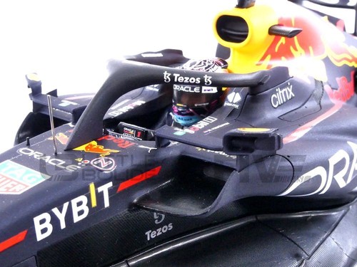 SPARK 1/18 - RED BULL RB18 - WINNER MIAMI GP 2022 (M. VERSTAPPEN) 18S764 - Imagen 10 de 12