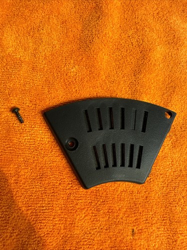 Technics Turntable SL-D5/SL-D2 Plastic Vent w/Mounting Screw Parting SL-D2/SL-D5