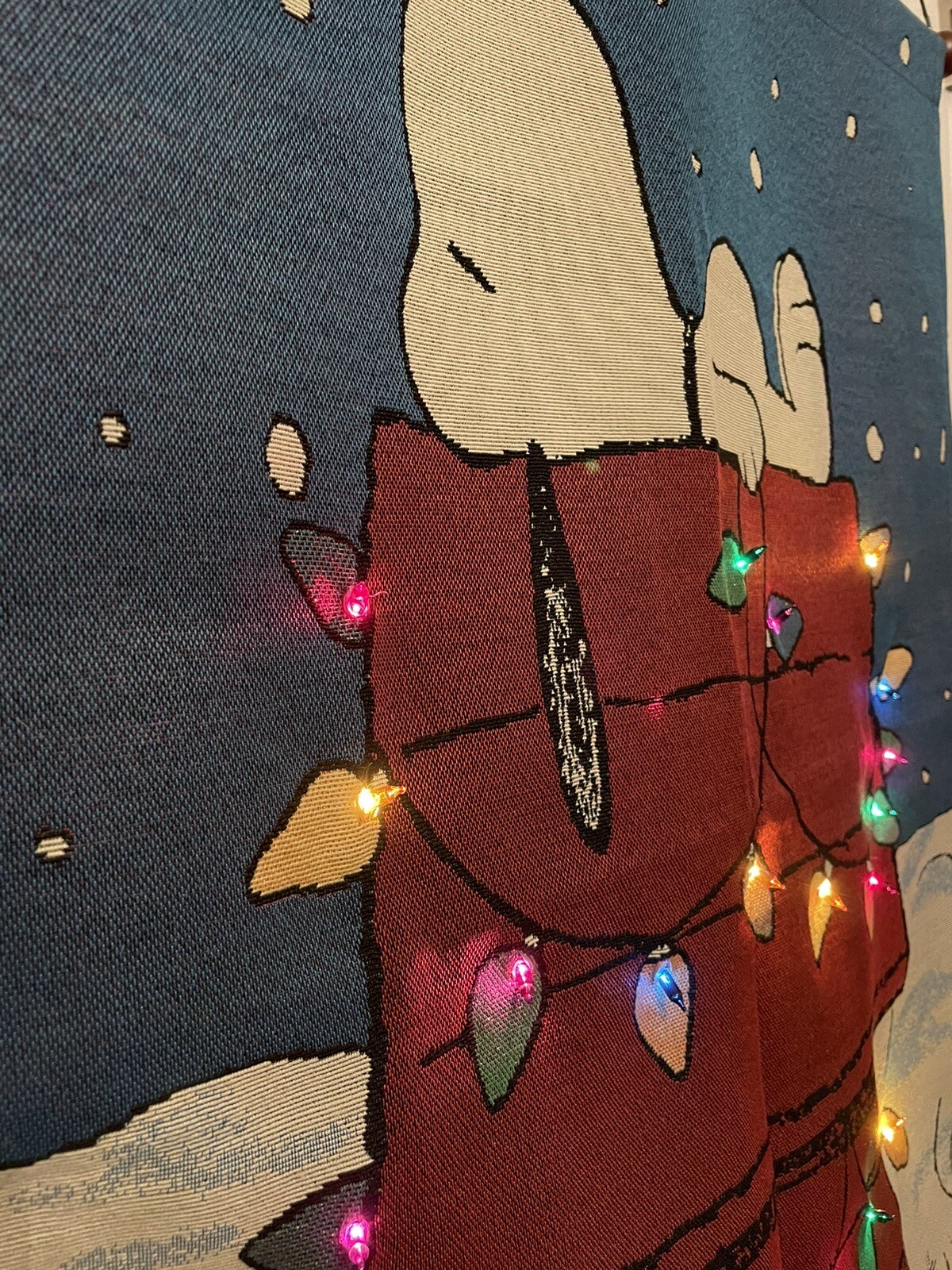 PEANUTS SNOOPY CHARLIE BROWN Christmas Wall Tapestry Lighted Rare Vtg