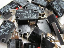 LOT OF 17 OMRON LIMIT SWITCHES VX-012-1A3