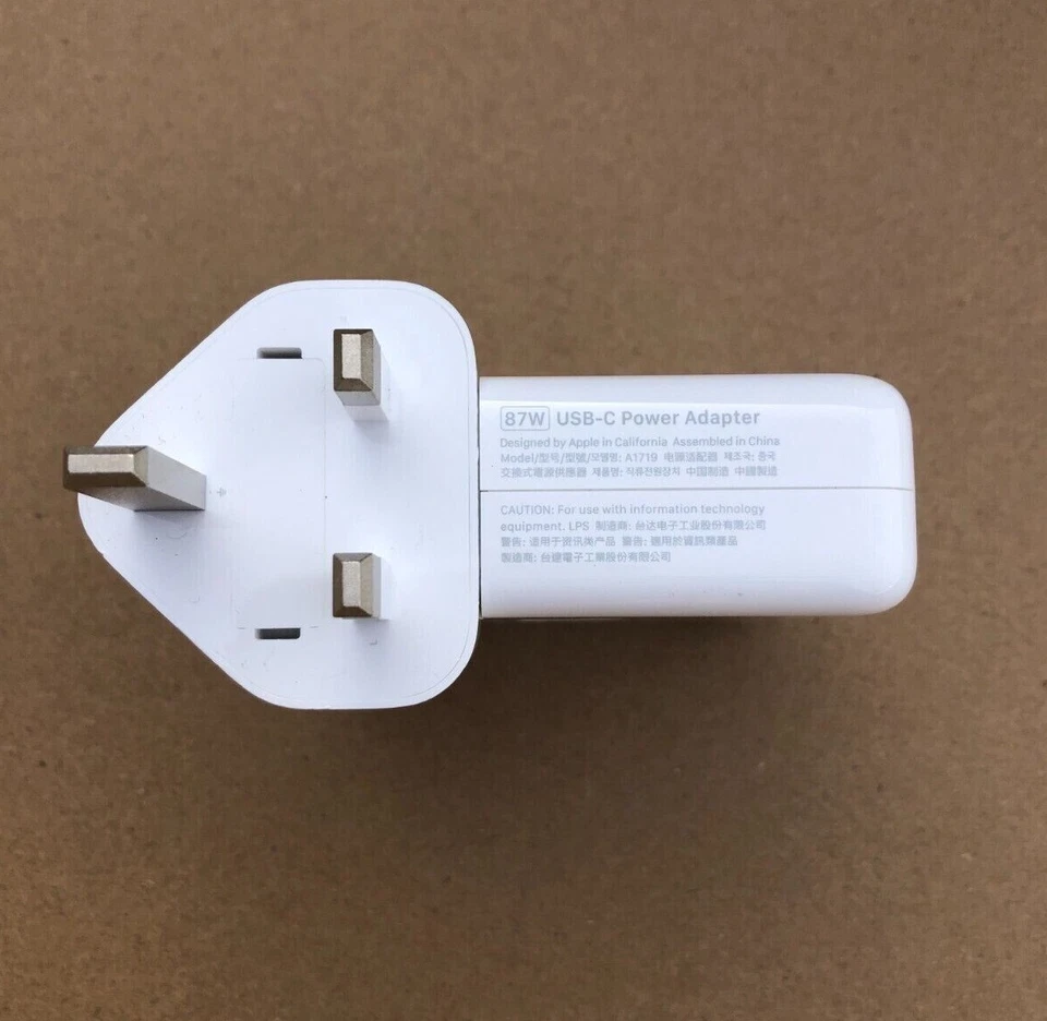 Genuine Apple 87W USB-C Macbook Pro & Air Power Adapter Charger With Plug A1719 - Image 2 of 3