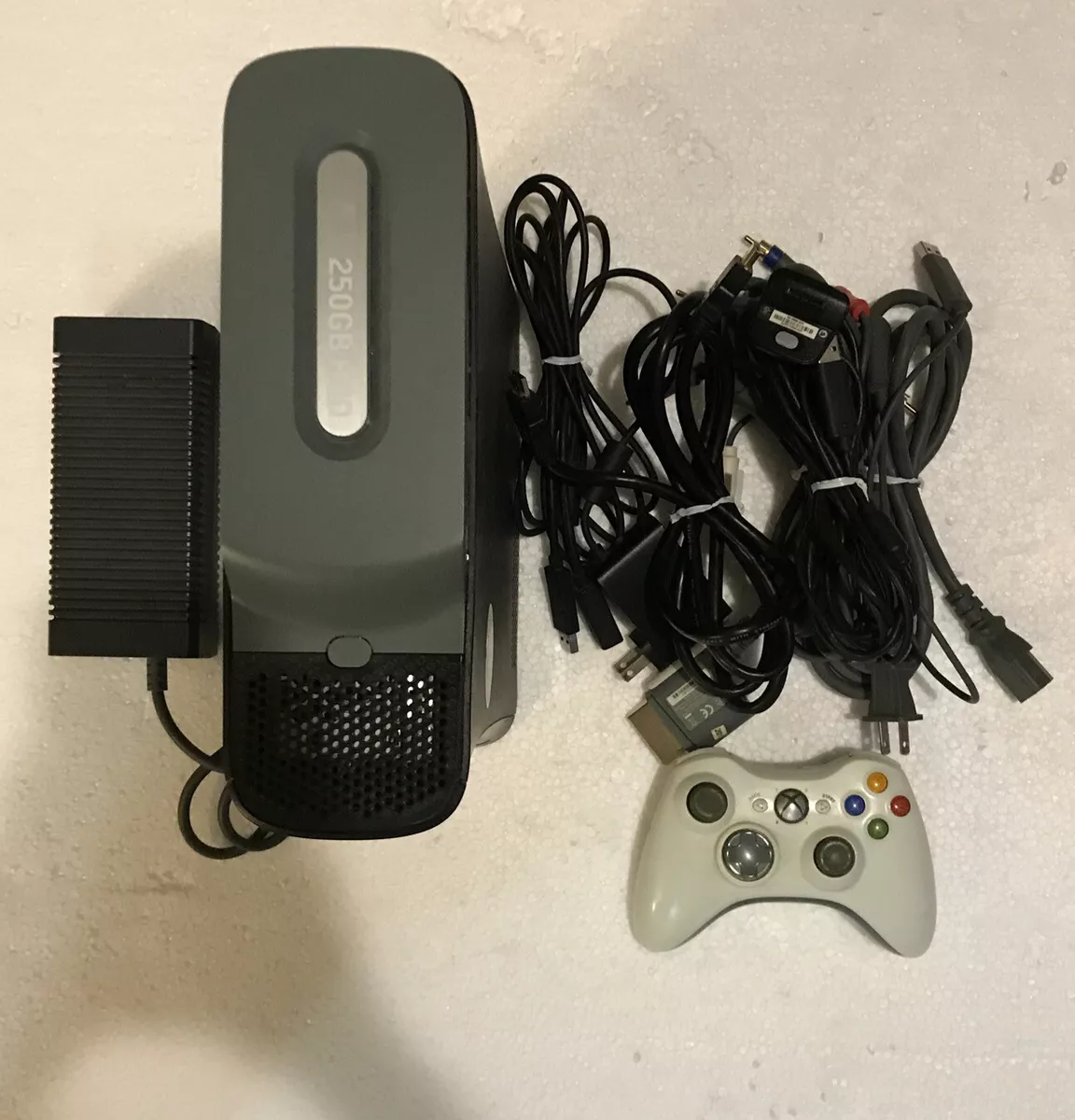 Xbox 360 Slim Black Wi-Fi Console 250gb + HDMI + Genuine