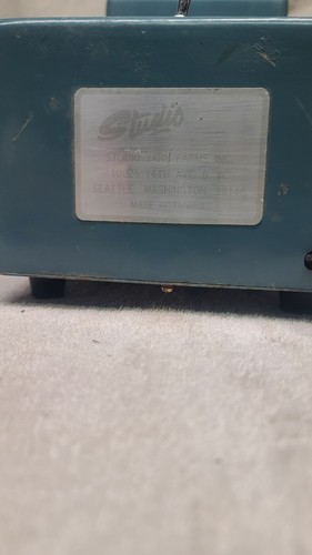 Vintage Studio High Speed Pull Skein Ball Yarn Winder - Picture 8 of 10