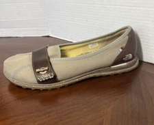 Womens North face casual shoes flats loafers boats  9 slip on leather canvas