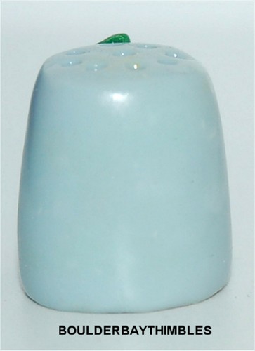 BOULDER BAY THIMBLE - FLORAL #328 - 3 APPLIED CALLA LILIES on BLUE-GRAY - Picture 4 of 4