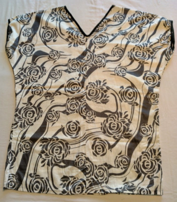 Custome Made Kimono Style Scrub Top Black & White Floral Pattern Men's Size XL