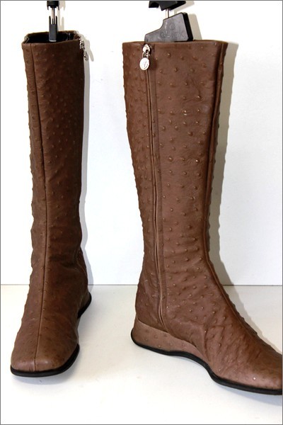 VOLTAN Bottes Cuir Façon Autruche Doublées Cuir Marron Taupe T 39.5 TBE VOLTAN Bottes Cuir Façon Autruche Doublées Cuir Marron Taupe T 39.5 TBE