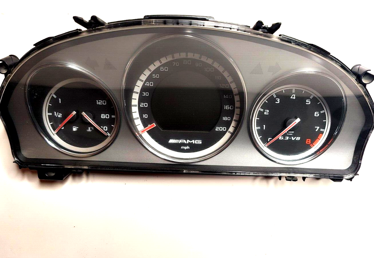 Mercedes BENZ C63 AMG W204 Instrument Cluster Speedometer