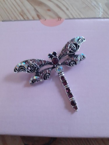 Dragonfly Fashion Brooch Crystal Diamante.Large Deep Pink In Silvertone - Picture 4 of 6