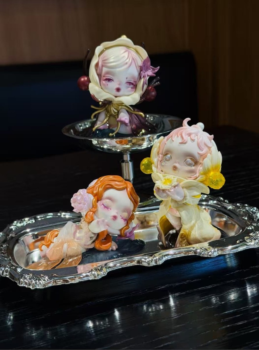 Authentic For Pop Mart SKULLPANDA Petals in Four Acts Series