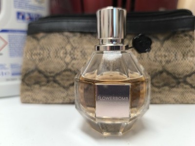 viktor rolf flowerbomb eau de parfum 50ml angefangen 