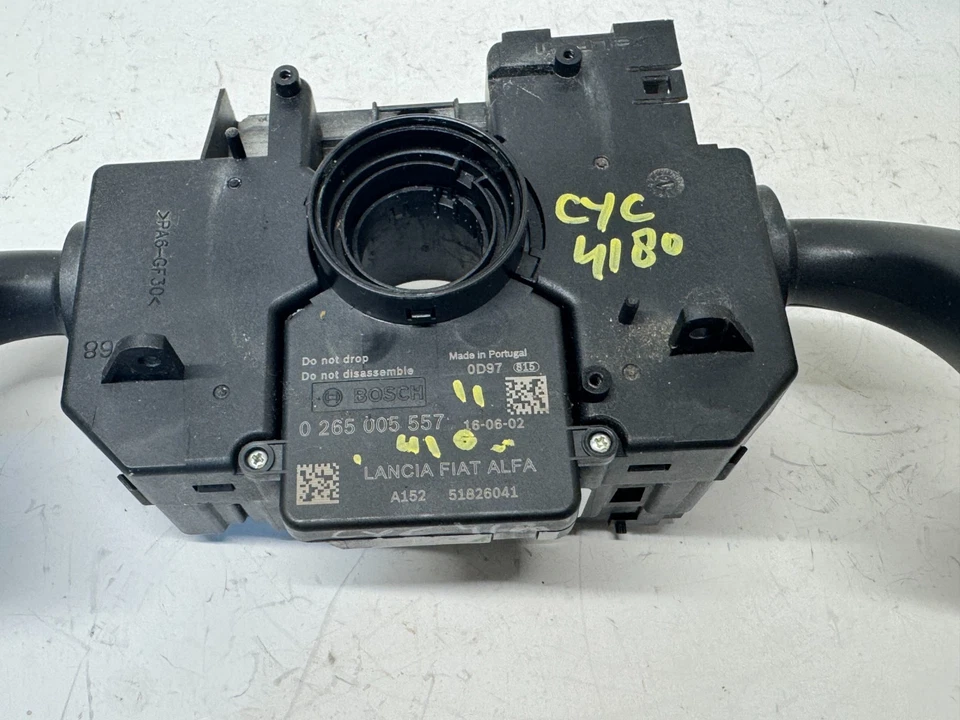 2015-2022 RAM PROMASTER 1500 INTERRUPTOR LIMPADOR DE SETA COM SENSOR FABRICANTE DE EQUIPAMENTO ORIGINAL P6TB16JXWAB - Imagem 2 de 4