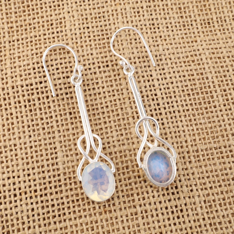 Pendientes de joyería hechos a mano de plata de ley 925 con piedras preciosas de ópalo lechoso de 1,76" Foto 2 de 4