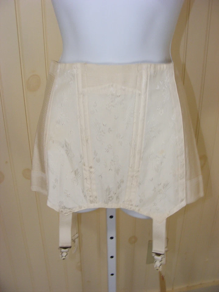 50S GIRDLE CHARMODE FRONT HOOK WIDE ELASTIC SIDES CONTROL # 1759 30 DEADSTOCK - Image 3 of 4