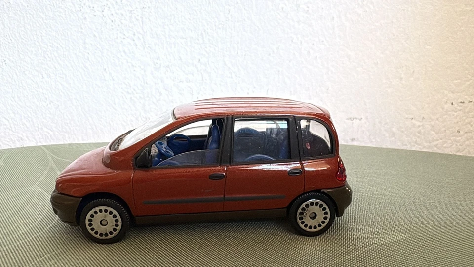 MAJORETTE FIAT MULTIPLA 1°SERIE SCALA 1:43 ANNO 1998 COME NUOVA - Immagine 2 di 4
