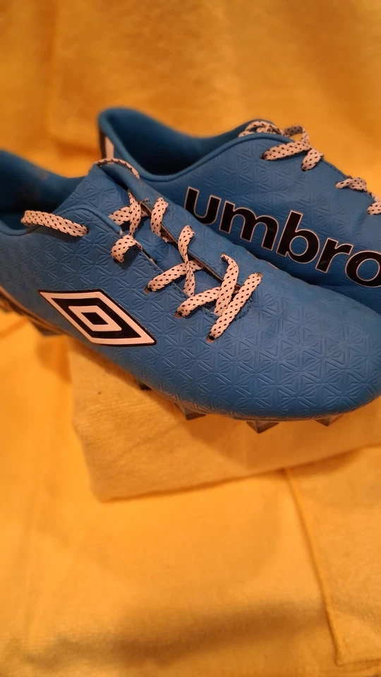 BOTINES DE FÚTBOL UMBRO MUJER CLUB 3.0 AZUL/BLANCO TALLA 8 Foto 3 de 4