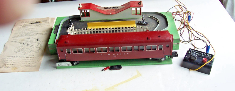 USED American Flyer 766 Guilford Station With 735 Passenger Car & 2 Figures