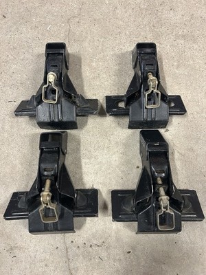 Thule 400 Foot Pack Towers - Set of 4 - Includes Thule Fit Kit 4 Arms + 3 Pads.