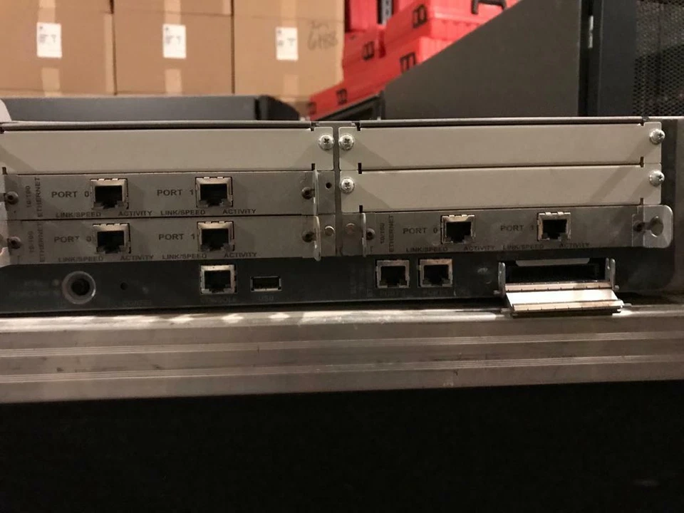 Juniper Networks J-series Services Router J4300 - router - Image 2 of 3