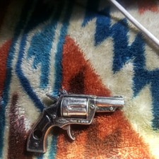 NEAT PILEN TOY CAP SINGLE SHOT PISTOL IN WORKING ORDER.