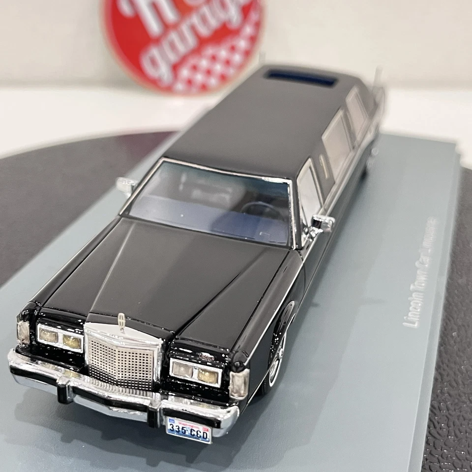 NEO 1/43 1985 Lincoln Town Car Limousine black resin model rare excellent 45335 - Image 4 of 4