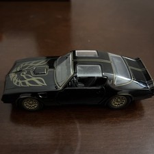 **READ** 1/18 Greenlight 1977 Pontiac Firebird Trans Am Black Golden Eagle Hood