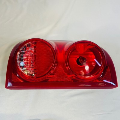 Eagle Eyes CS178-B000L 24V Driver-Side Tail Light Assembly Red Dual Round Lens