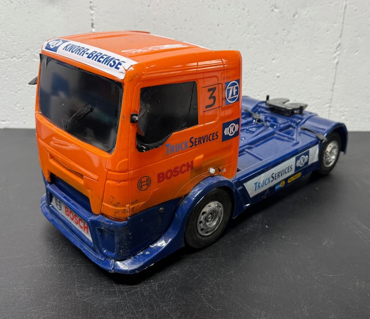 Tamiya 1/14 4WD On-Road Euro Truck TT-01 RTR ready to run