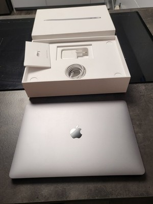 Apple MacBook Air 13 Zoll, 128GB, Intel Core I5 8. Gen, 8GB, Space Grau 2019