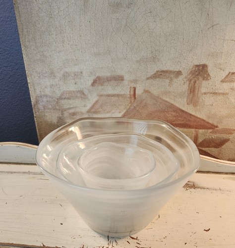 Set Of 3 Viva Handblown Bowls Clear With White Swirl Design Nicely Made - Picture 3 of 24