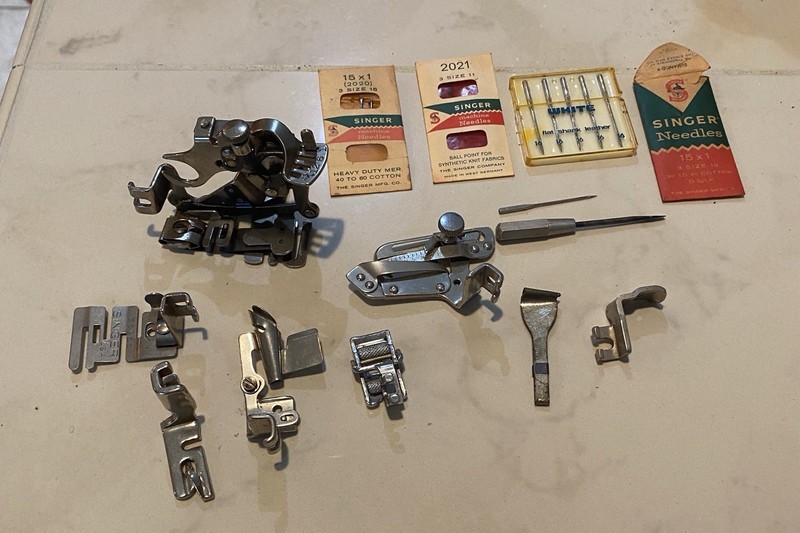 Vintage Sewing Machine Needles And Hand Sewing Needles Lot Mixed Singer