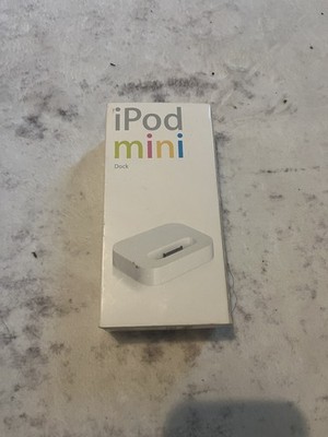 Apple White iPod Mini Dock FireWire Charge, Sync & Audio Output New Open Box