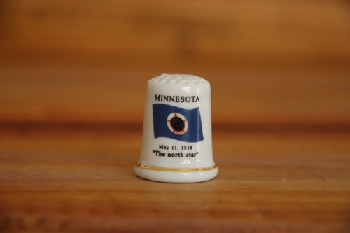 Minnesota Porcelain Thimble Brand New Made by Finact Collectibles - 第 1/4 張圖片