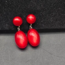 Red Moon Glow Bead Screw Back Earrings Vintage Costume Jewelry