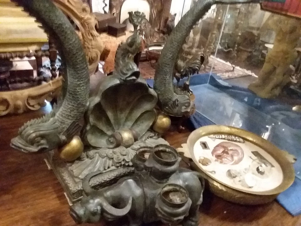 Редкий бронзовый консольный столик с дельфином - Изображение 2 из 3