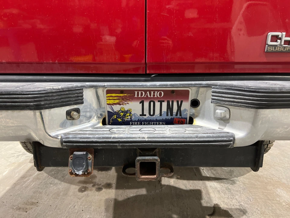 1992 - 1999 Chevy Suburban 2500 Chrome Rear Step Bumper - Изображение 4 из 4