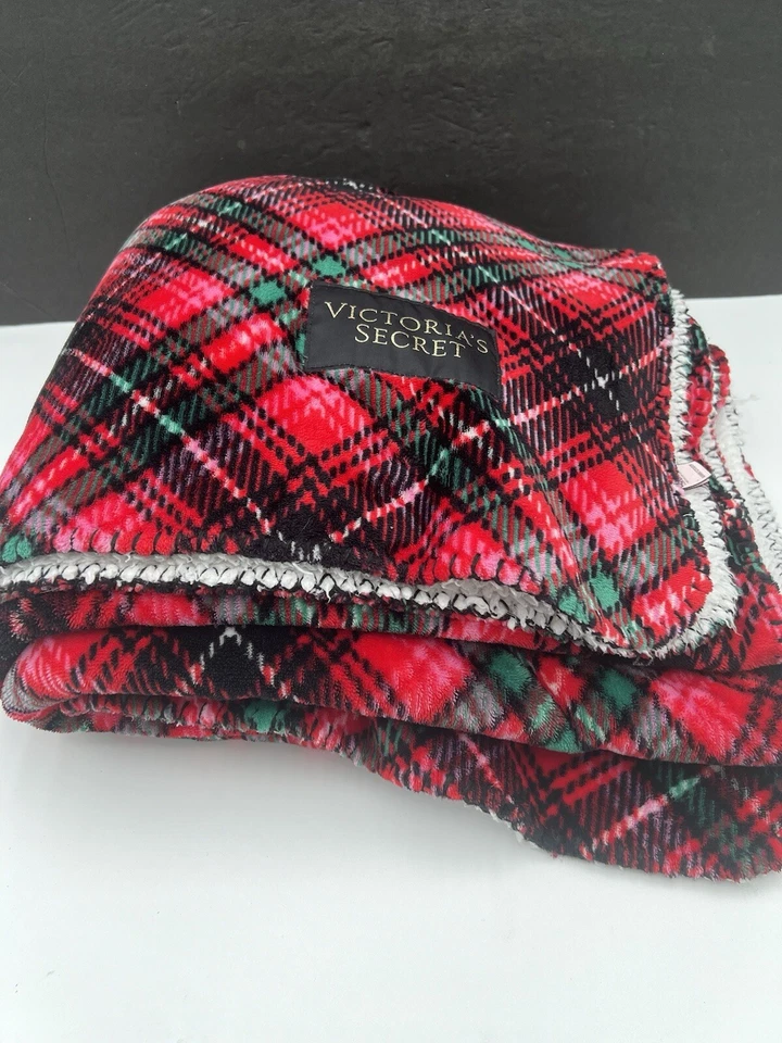 Manta Sherpa Rosa Victoria's Secret Rojo Floral Tiro NUEVA 60" X 50" Acogedora Foto 2 de 4