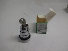 New Schneider Electric 9001KS401K5 / 3 Position Key Selector Switch