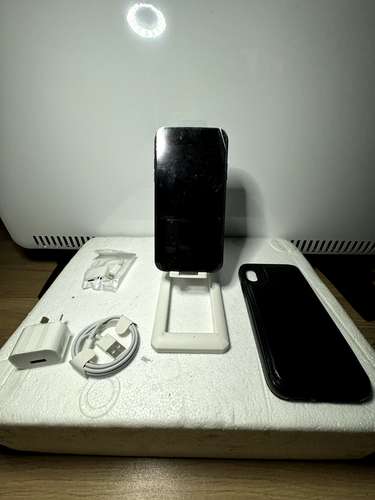Iphone XR 64 GB space grey -Dual Physical Sim - Excellent batt(100%) - Unlocked - Picture 2 of 9
