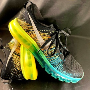 nike flyknit volt green