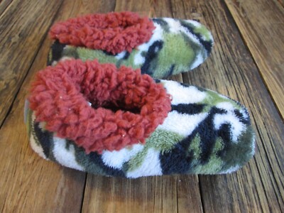 Snoozies Camo Women's Slipper Socks - Cozy Non-Skid Fleece Foot Coverings