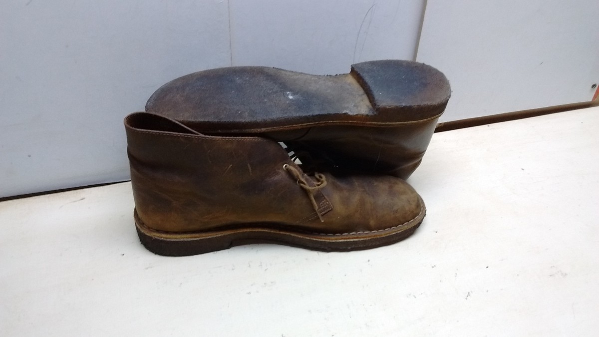 Clarks Original Brown Oiled Leather Crepe Desert Chukka  display picture 1