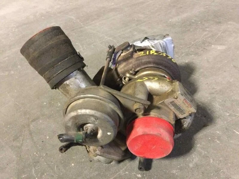 2004-2006 Volvo S80 Engine Turbo Charger 2.5T Used Foto 3 de 3