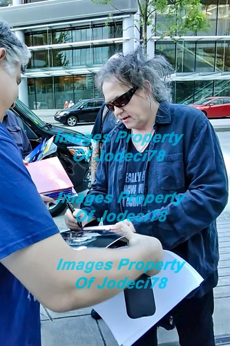 Robert Smith The Cure signed Autogramm LOVESONG 11x14 Foto GENAU Nachweis ACOA G - Bild 4 von 9